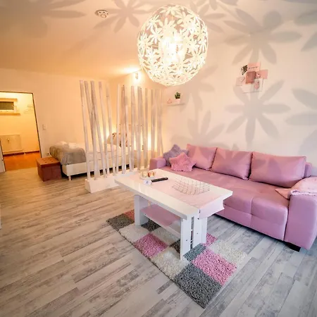 Truth Ruhe Oase, Naturblick, Smart Tv, Terrasse Apartment